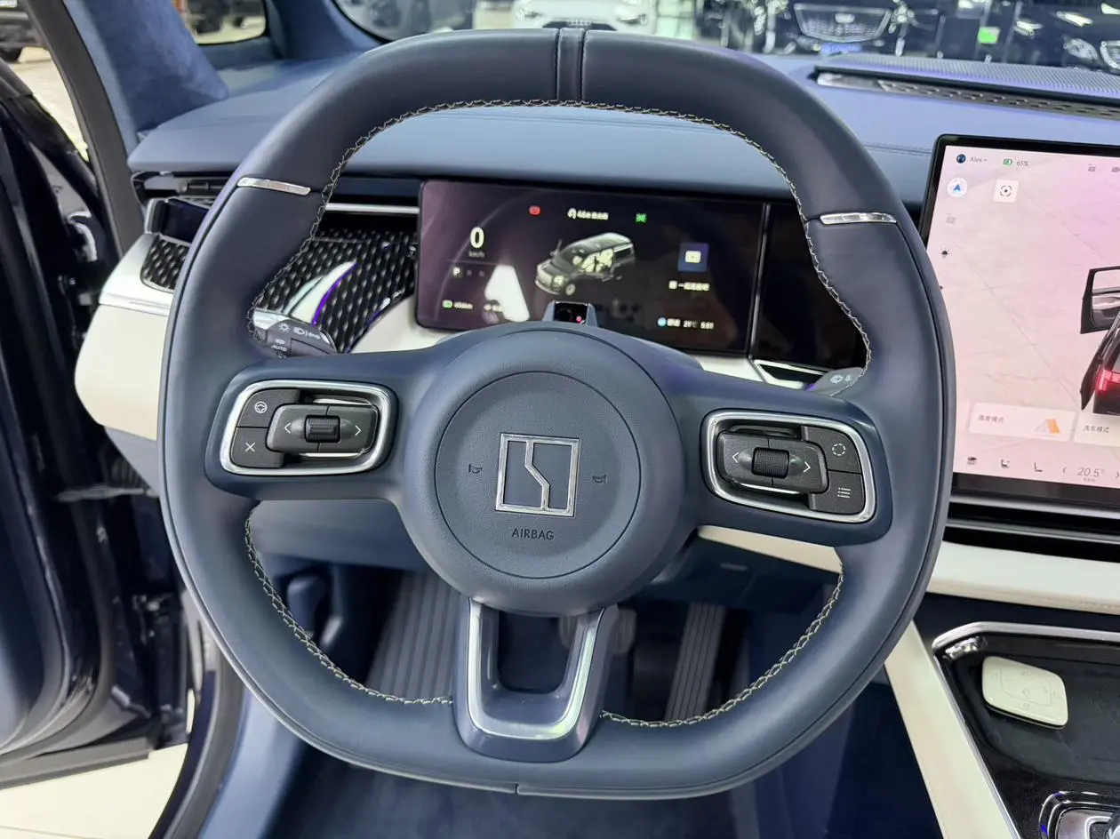 ZEEKR ZEEKR 009 Six-seater executive edition four-wheel drive 108kWh