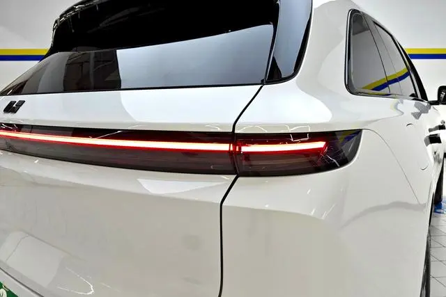 Li Auto Ideal L6 Pro version