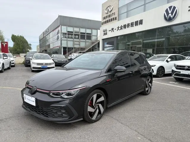 Volkswagen Golf GTI 380TSI DSG GTI