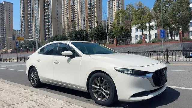 Mazda Mazda 3 Angkesaila 1.5L automatic quality version
