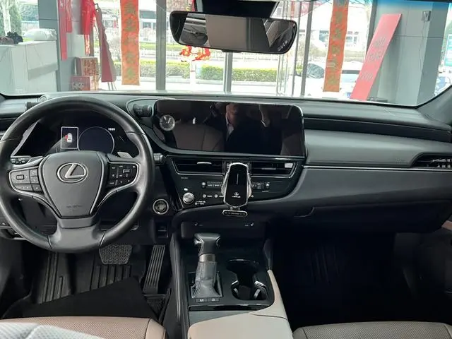 Lexus Lexus ES 200 Excellent Edition