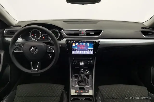 Skoda Speed pie ZI330 DSG Comfort Edition Country V