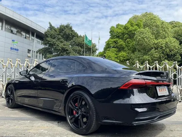 Audi Audi A7L 45 TFSI quattro S-line wind knight