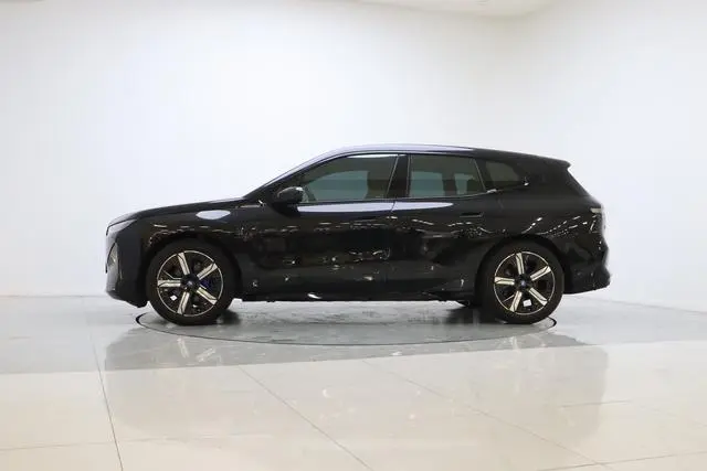 BMW BMW iX xDrive40