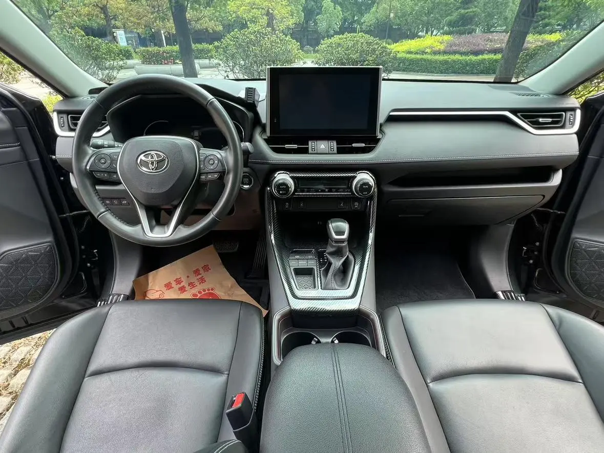 TOYOTA RAV4 Rongfang 2.0L CVT two-wheel drive fashion Plus version