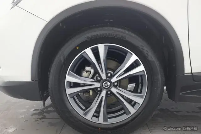 Nissan Qijun 2.5L CVT Luxury Pilot Edition 4WD