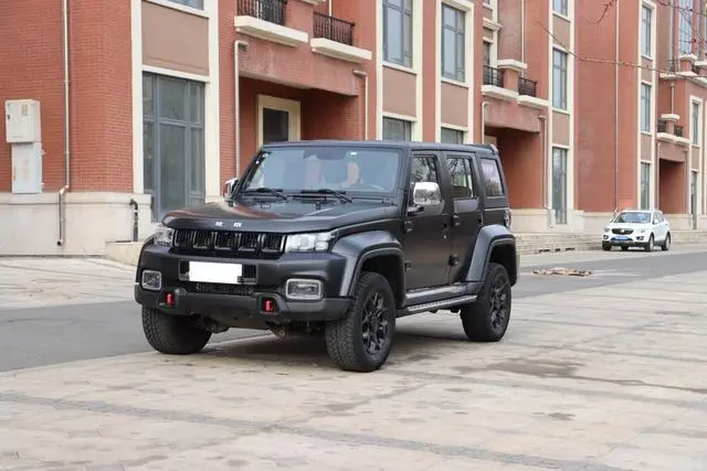 Beijing Beijing off-road BJ40 2.0D automatic four-wheel drive blade Hero version knight type