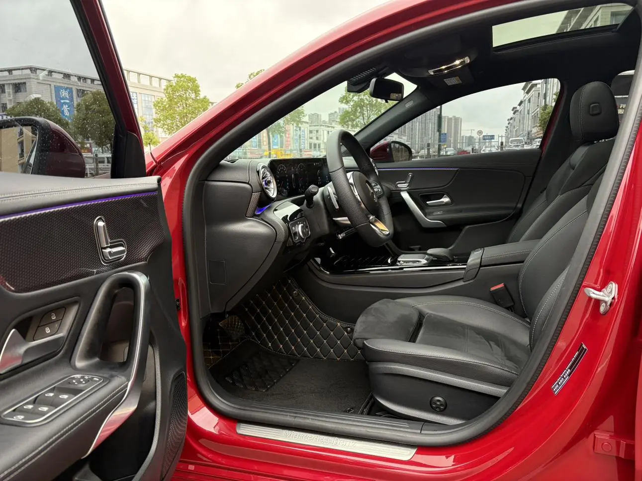 Mercedes-Benz Mercedes-Benz A-class A 200 L sports sedan fashion Version