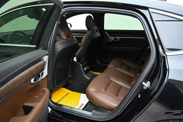 Volvo Volvo S90 PHEV T8 four-wheel drive long battery life Zhiya Deluxe Edition