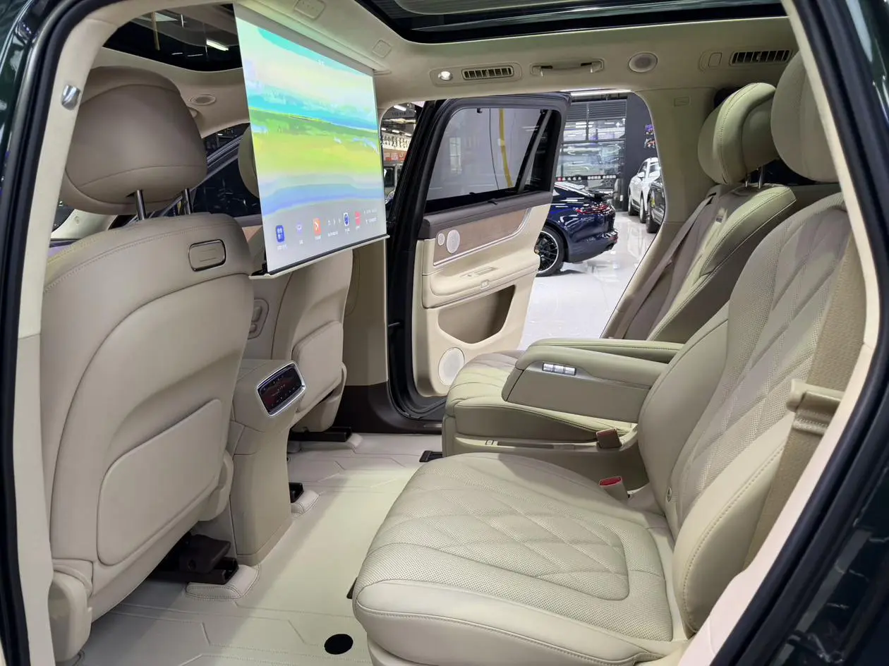 AITO Ask the world M9 Extended range Ultra six-seater version