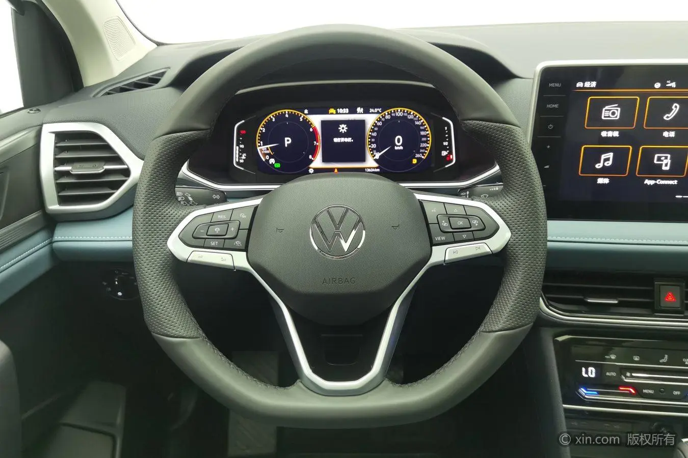 Volkswagen Tuyue 300TSI two-wheel drive full moon version