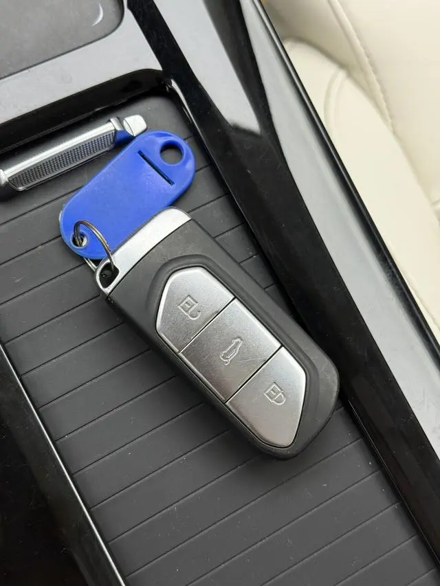 VOYAH Lan Tu FREE Four-wheel drive standard range extension exclusive luxury set