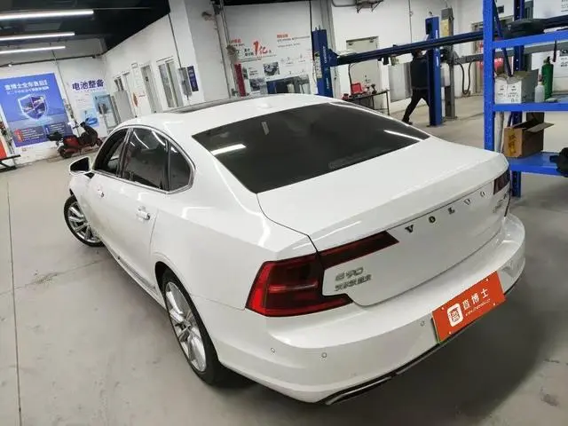 Volvo Volvo S90 PHEV T8 E-drive hybrid Zhiya Edition Country V