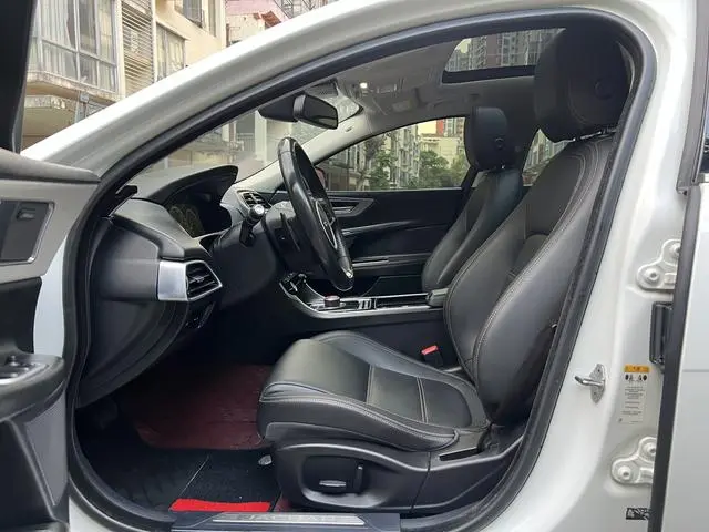 Jaguar Jaguar XEL 2.0T 200PS Premium Edition