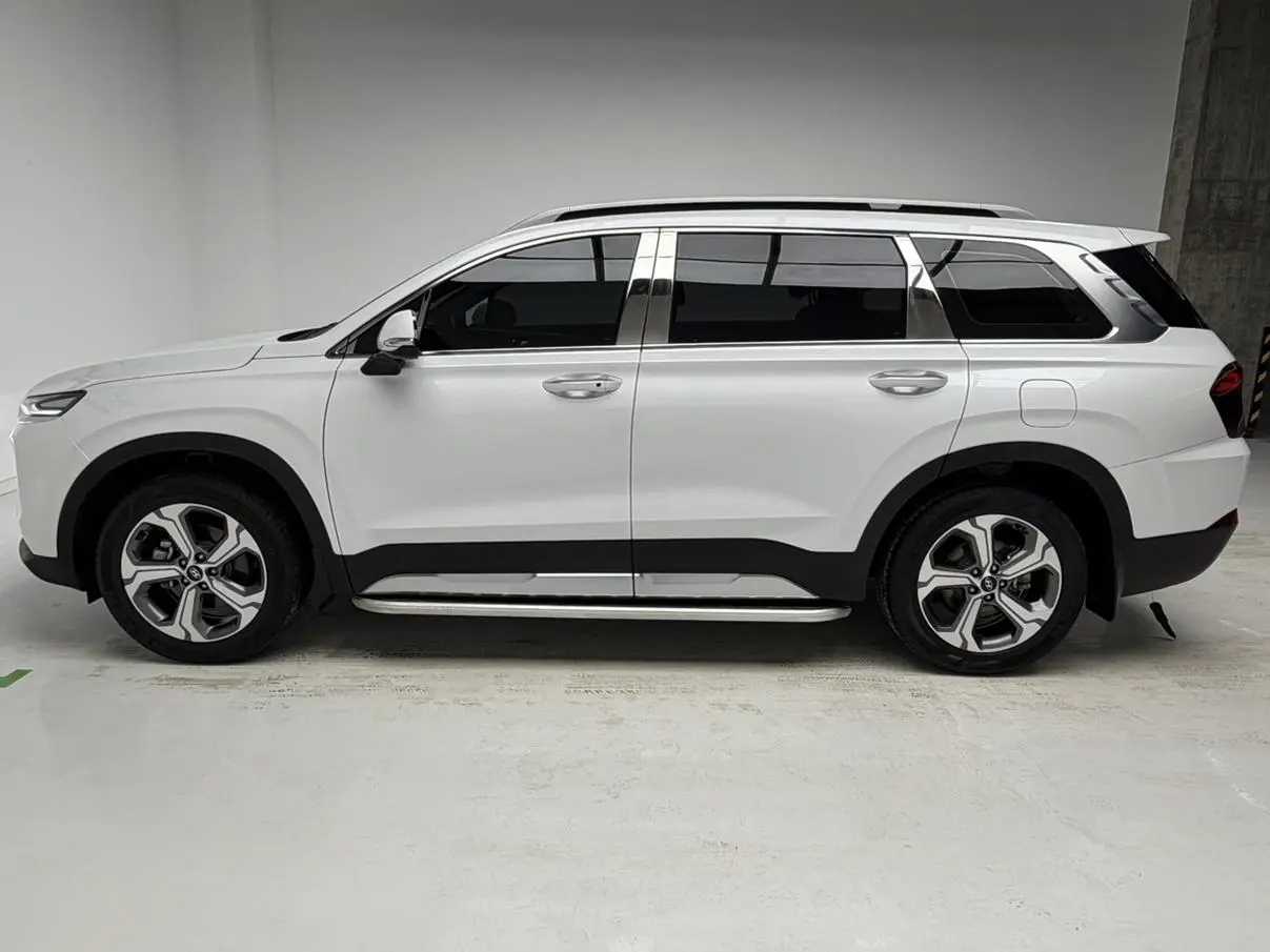 Hyundai Shengda 380 TGDi GLS automatic two-wheel drive deluxe Edition