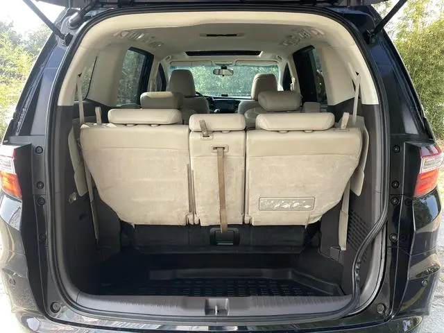 Honda Odyssey 2.4L Deluxe Edition