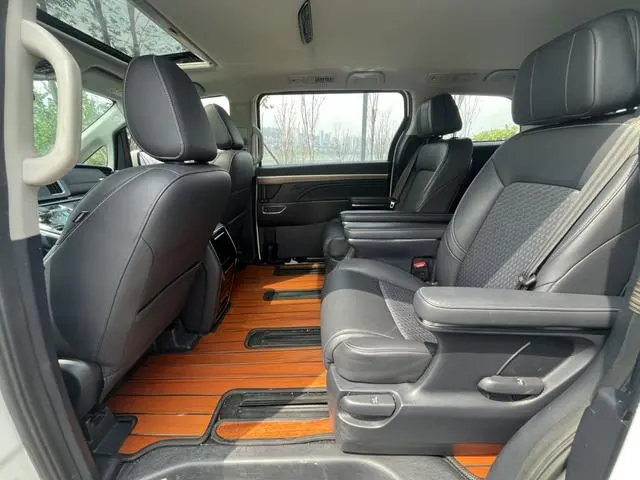 GAC Trumpchi M8 Lingxiu Series 390T Deluxe Edition