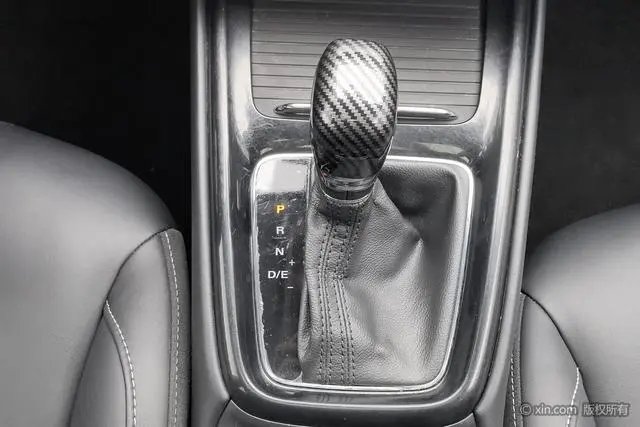 Roewe Roewe i5 1.5L automatic 4G Interconnection Linghao Ultimate Edition