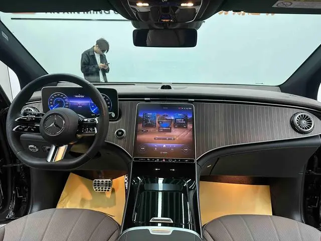 Mercedes-Benz Mercedes-Benz EQE SUV EQE SUV 500 4MATIC Deluxe Edition