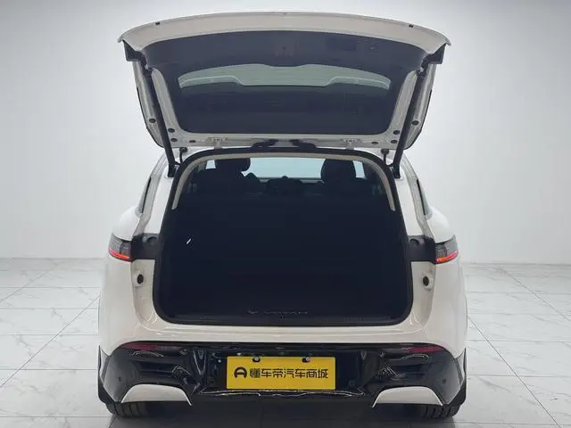 VOYAH Lan Tu FREE Ultra-long battery life smart driving version