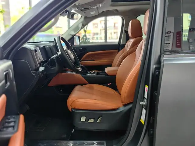 Haval Haval H9 2.0T gasoline four-wheel drive Extension version 5 seats