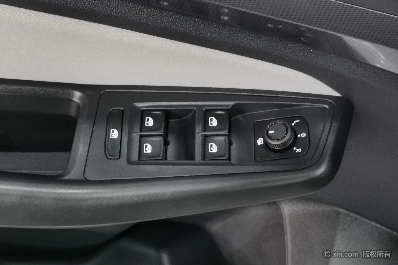 Volkswagen Bora 200TSI DSG Smooth Version