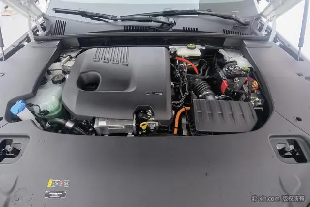 Volvo Volvo XC70 Four-wheel drive, long battery life Core
