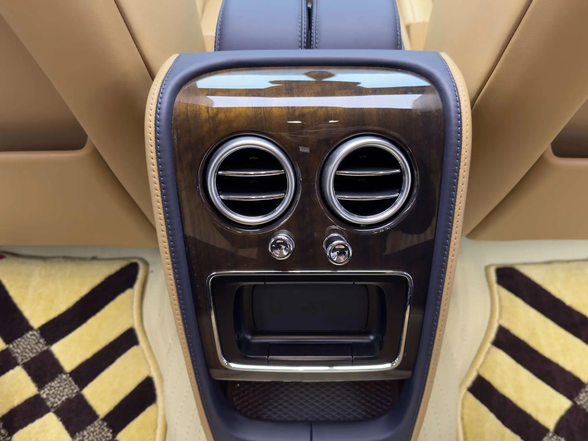 Bentley Flying 4.0T V8 Standard Edition