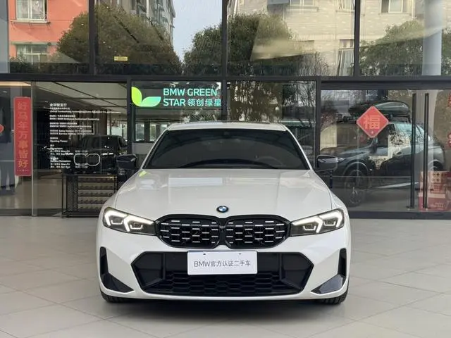 BMW BMW 3 Series 325i M Sports Yao Ye Suit