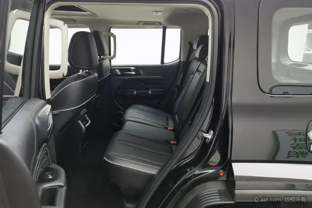 Tank Tank 300 City version 2.0T is very stylish