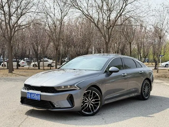 Kia Kia K5 New version of 380T GT-Line