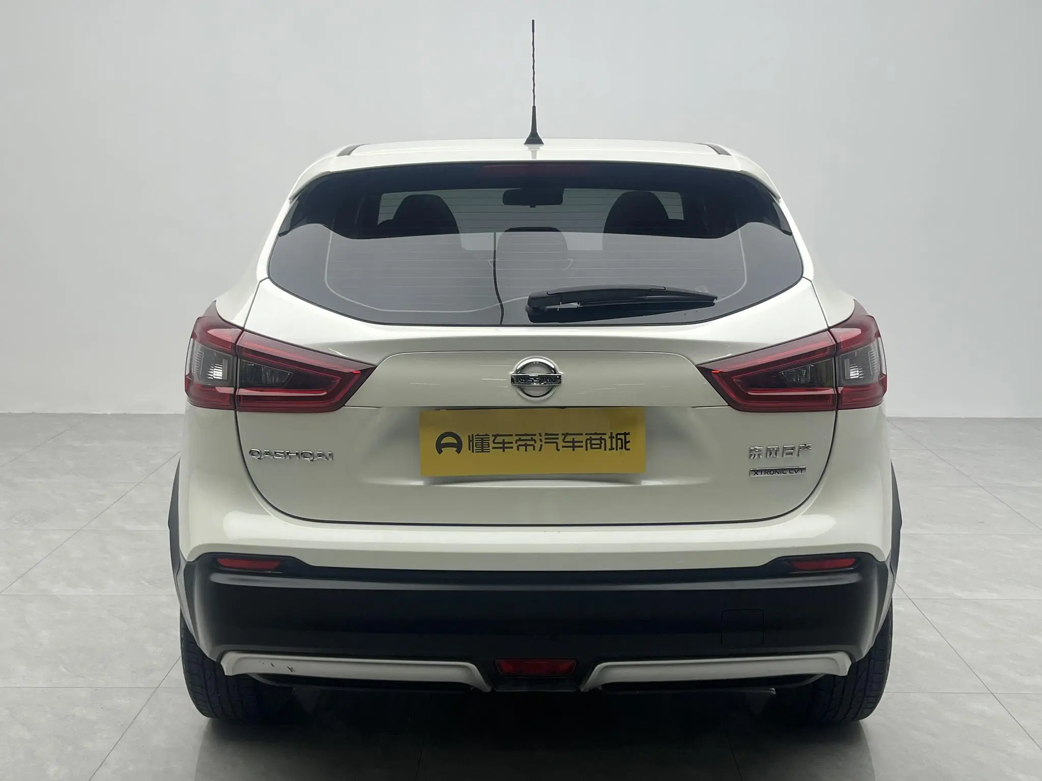 Nissan Qashqai 2.0L CVT Deluxe Edition