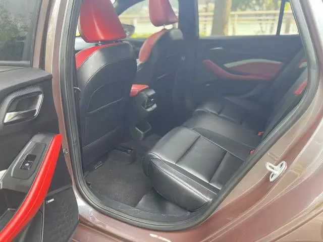 MG MG5 Facelift 300TGI DCT Green Luxury Ultimate Edition