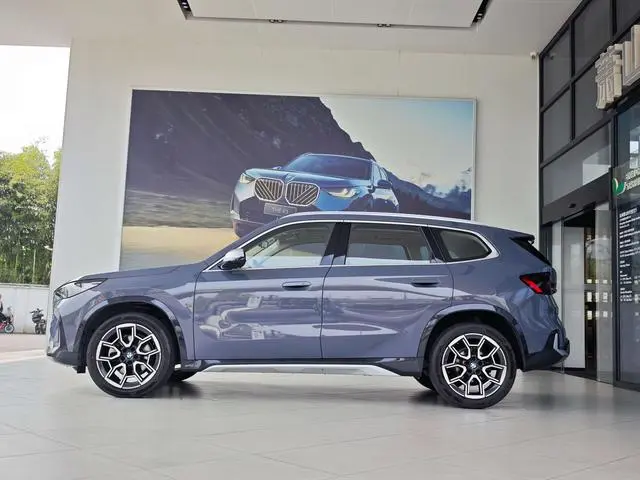 BMW BMW X1 sDrive25Li X design set