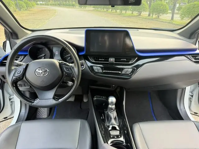 TOYOTA Toyota C-HR 2.0L Deluxe Edition