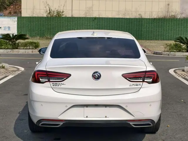 Buick Regal 552T luxury