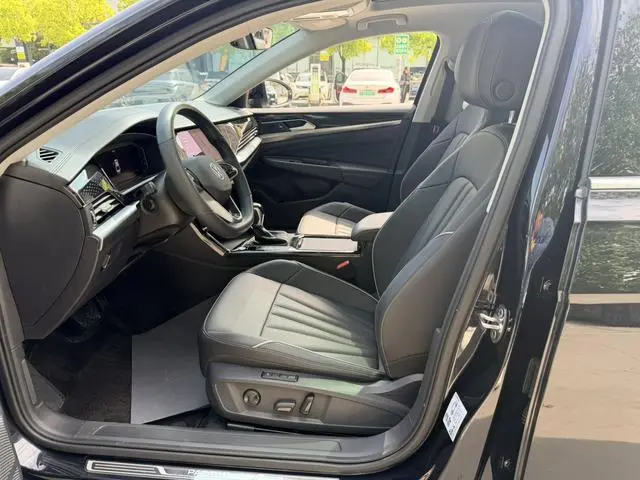 Volkswagen Passat 330TSI Elite Edition