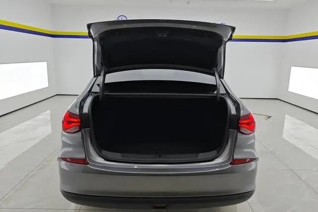 Chevrolet Cruze 320 automatic Enjoy Skylight version