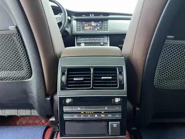 Jaguar Jaguar XFL XFL 2.0T 240PS Deluxe Edition