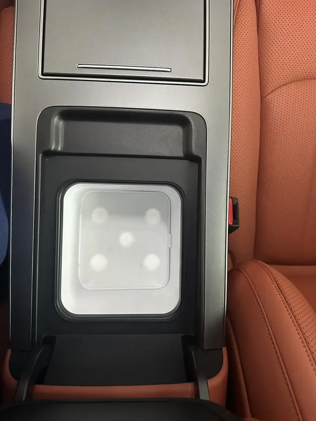 BYD Tang L DM DM-p 175KM four-wheel drive drone player version