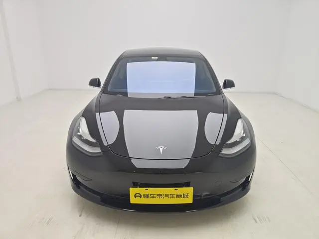 Tesla Model 3 Upgraded version of standard battery life rear drive