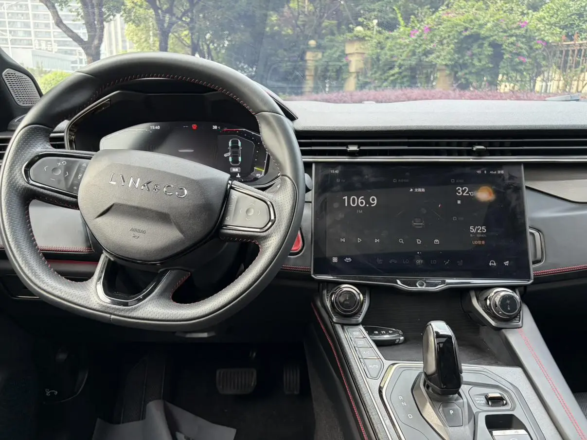 LYNK & CO Lynk 05 2.0TD four-wheel drive Jin Plus