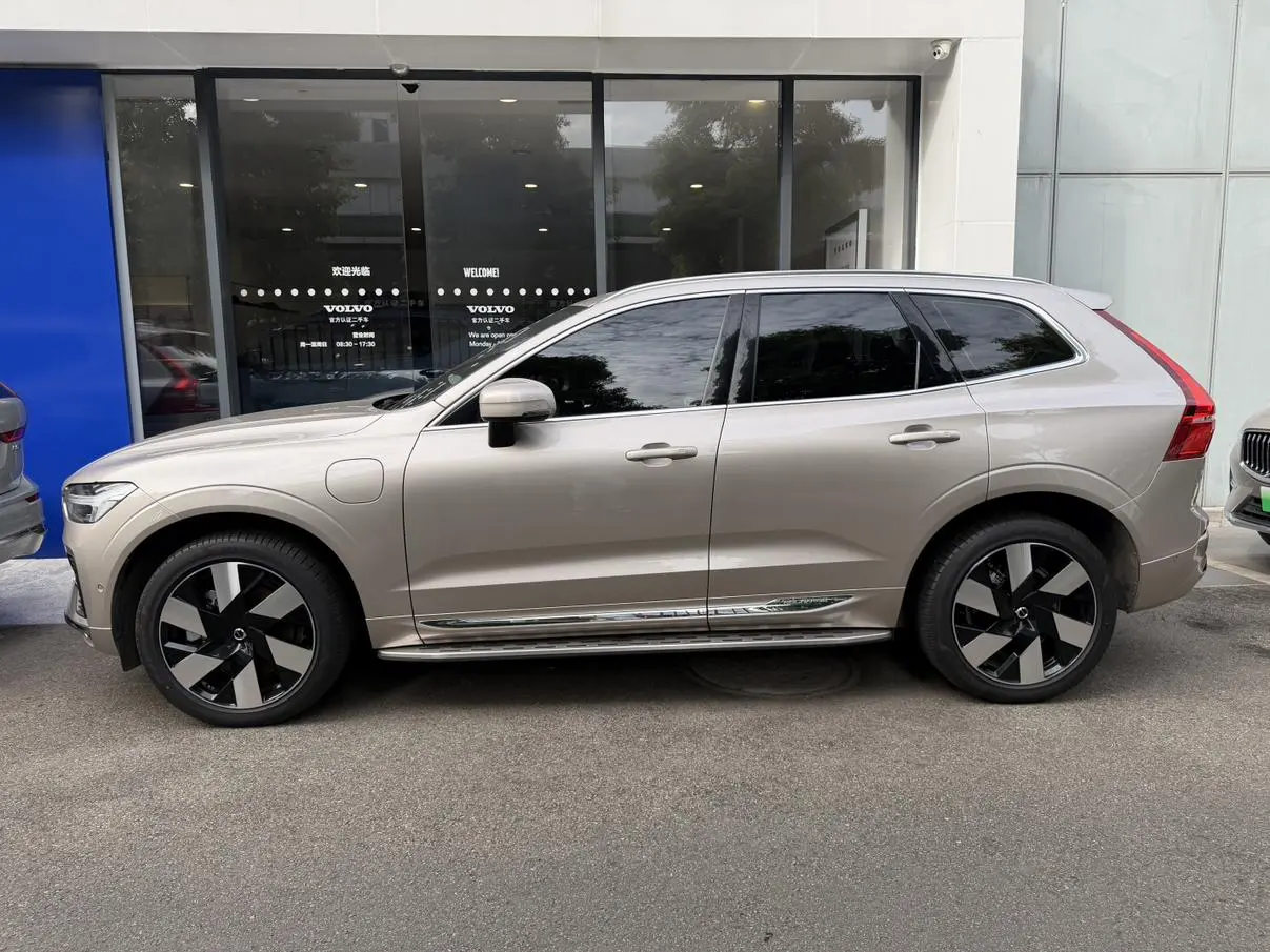 Volvo Volvo XC60 PHEV T8 four-wheel drive long battery life Zhiyuan Deluxe Edition