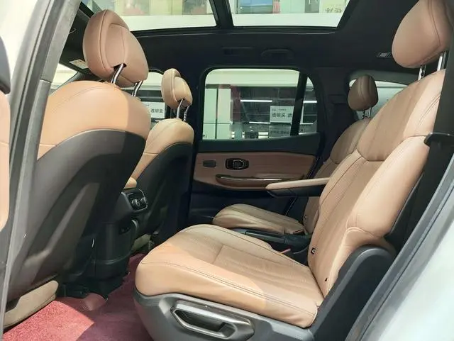 NIO NIO ES8 580KM signature version six seats