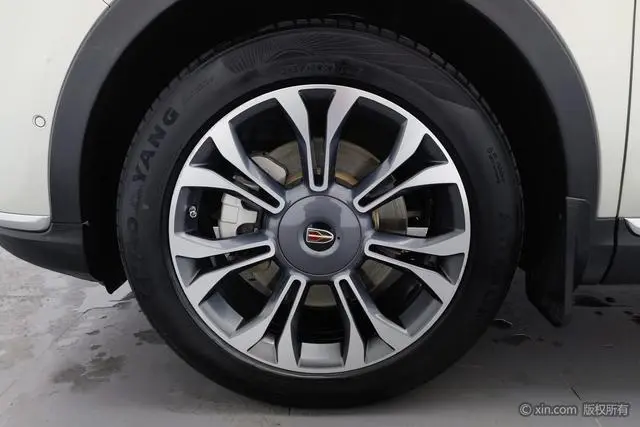 Hongqi Hongqi HS5 2.0T Zhilian flag collar four-wheel drive version