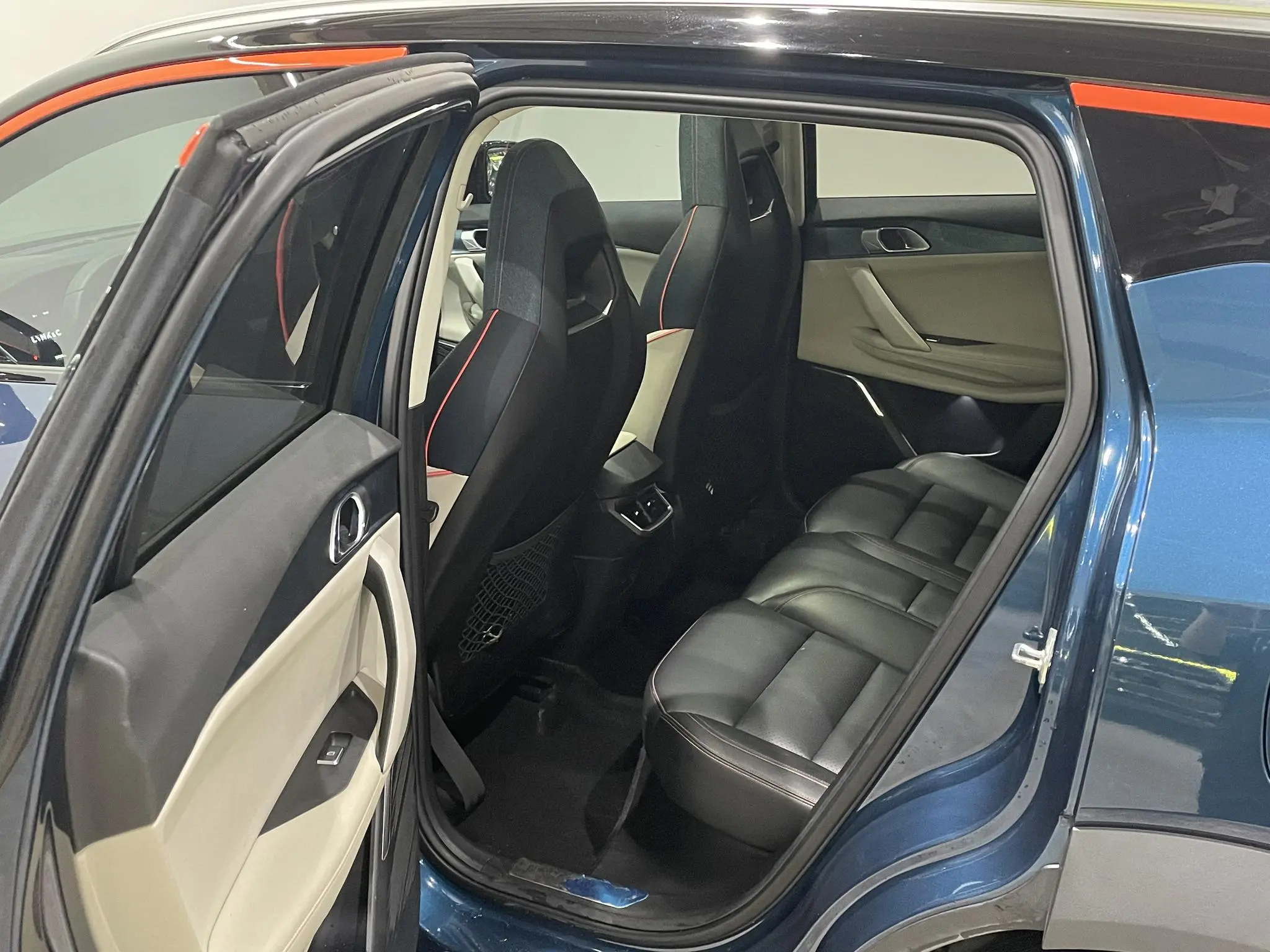 LYNK & CO Lynk 06 1.5T Yao Halo