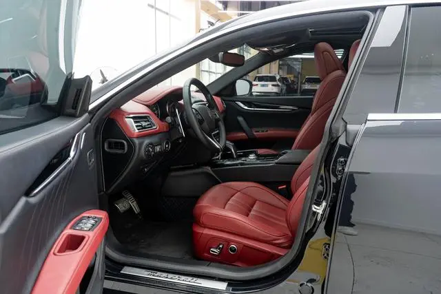 Maserati Ghibli 3.0T Modena