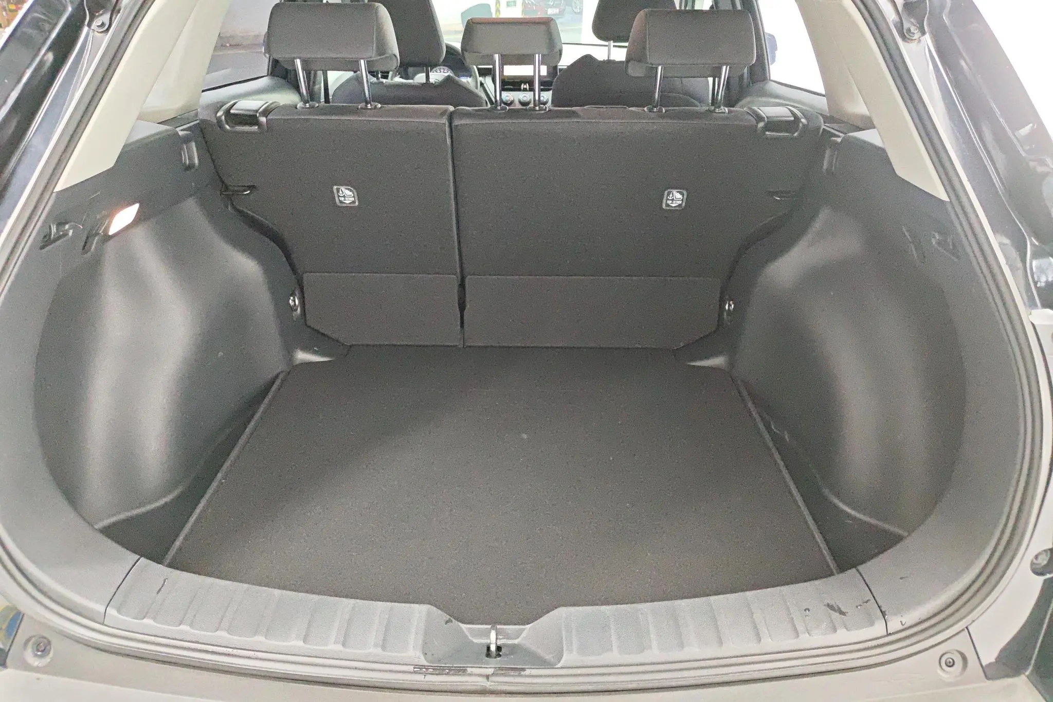 TOYOTA Corolla Sharp amplifier 2.0L Pioneer Edition