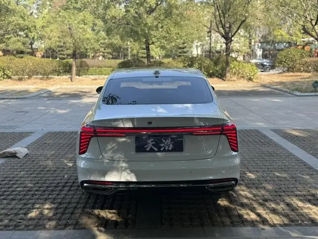 Hongqi Hongqi H5 1.5T DCT Zhilian Flag Rhyme Version