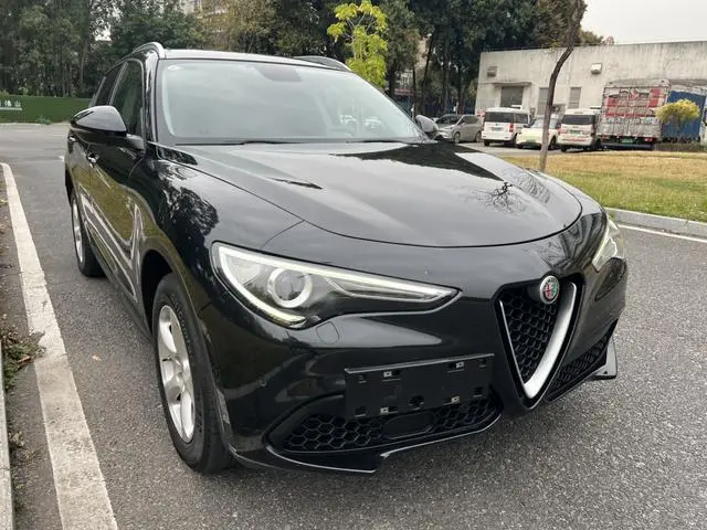 Alfa Romeo Stelvio 2.0T 200HP Elite Edition